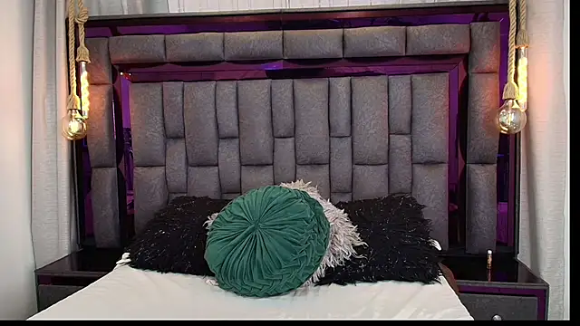 GiorgineTaylor online show from November 14, 2025, 11:09 am