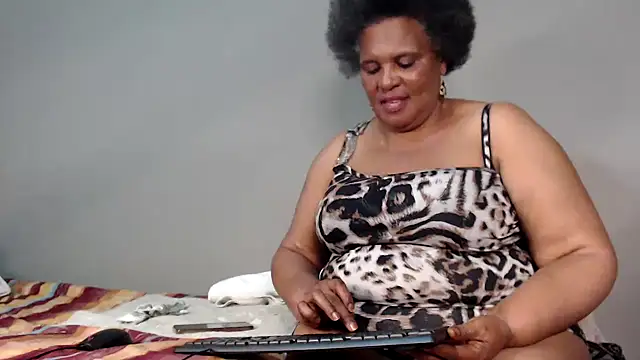 GrandBustyMelon online show from September 18, 2025, 8:00 pm