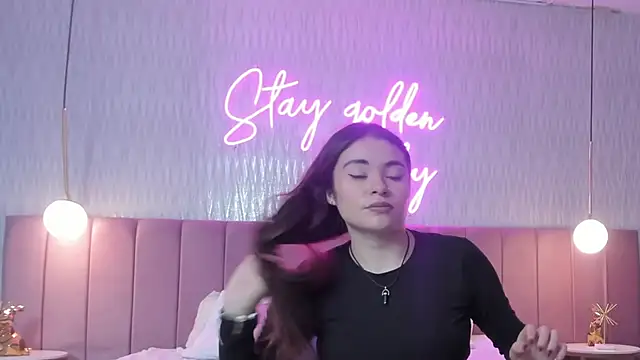 HANNA BASTIAN VC online show from November 6, 2025, 2:23 am