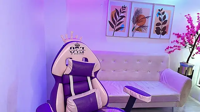 Snapshot of Anie_johnson chatting on September 28, 2025, 7:03 am Anie johnson online show from September 28, 2025, 7:03 am