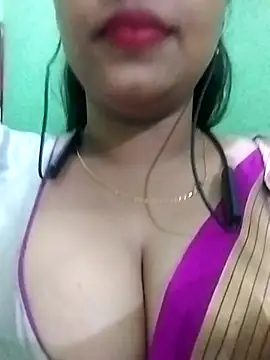 Dimplegirl online show from September 18, 2025, 5:04 pm