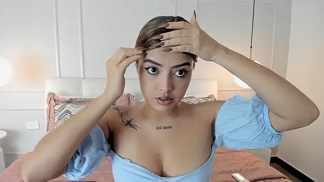 Snapshot of ArianaSilva_ chatting on November 3, 2025, 11:44 am ArianaSilva online show from November 3, 2025, 11:44 am