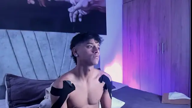 ZYZZ1312 online show from September 8, 2025, 8:19 pm