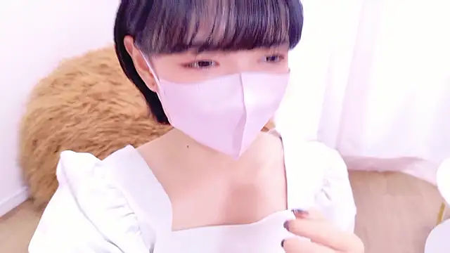 Azusa DoMybest online show from October 7, 2025, 6:32 am