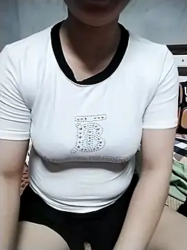 Mie rose online show from October 12, 2025, 1:32 pm