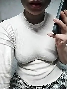 Mie rose online show from November 25, 2025, 2:11 am