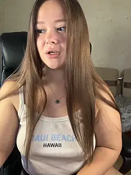 Snapshot of CaramelleSugar_ chatting on October 27, 2025, 12:20 pm CaramelleSugar online show from October 27, 2025, 12:20 pm