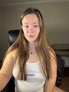 Snapshot of CaramelleSugar_ chatting on November 14, 2025, 1:43 pm CaramelleSugar online show from November 14, 2025, 1:43 pm