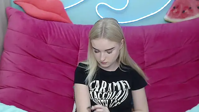 Snapshot of SofySofty chatting on November 9, 2025, 6:01 am SofySofty online show from November 9, 2025, 6:01 am