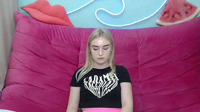 Snapshot of SofySofty chatting on November 9, 2025, 6:06 pm SofySofty online show from November 9, 2025, 6:06 pm