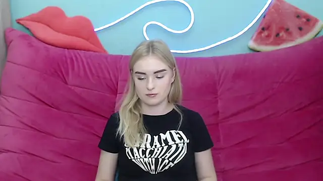 Snapshot of SofySofty chatting on November 10, 2025, 6:23 am SofySofty online show from November 10, 2025, 6:23 am