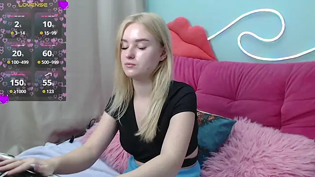 Snapshot of SofySofty chatting on November 23, 2025, 5:51 am SofySofty online show from November 23, 2025, 5:51 am