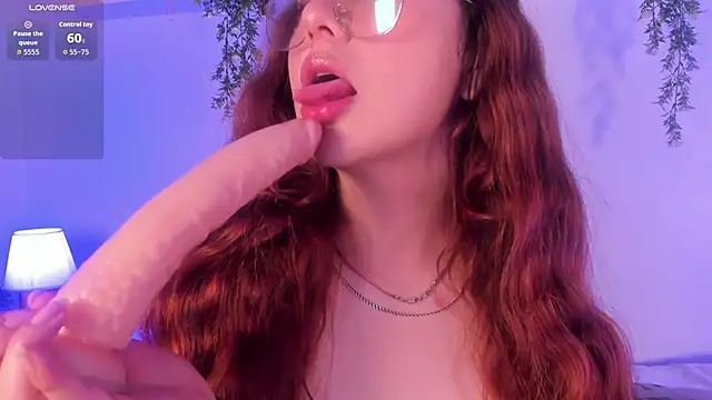 Nicolle Evanss  online show from November 14, 2025, 4:44 am