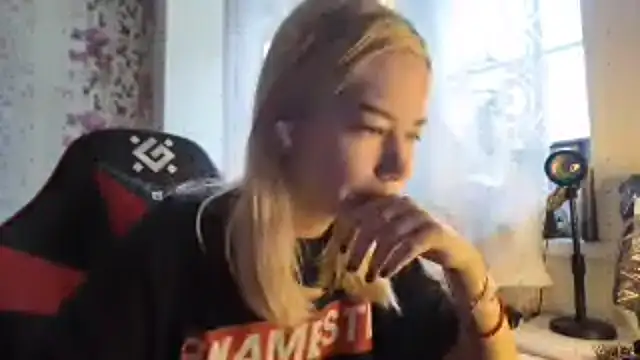 Witching Moon online show from October 23, 2025, 7:40 am