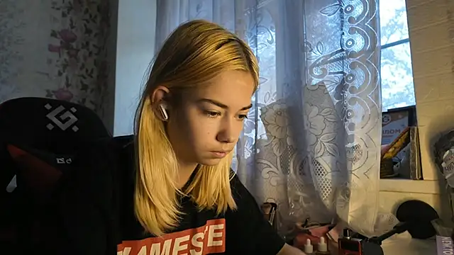 Witching Moon online show from October 24, 2025, 7:16 am