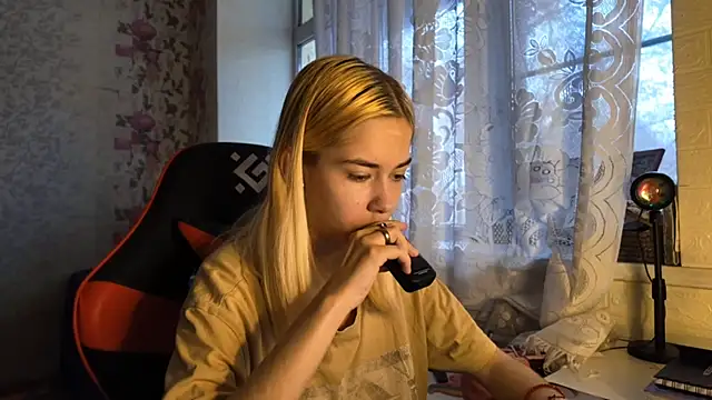 Witching Moon online show from November 12, 2025, 7:31 am