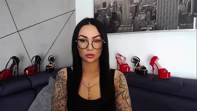 Fayestrip online show from September 24, 2025, 1:58 pm