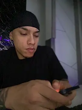 AlphaMasterXxx online show from October 25, 2025, 6:43 am