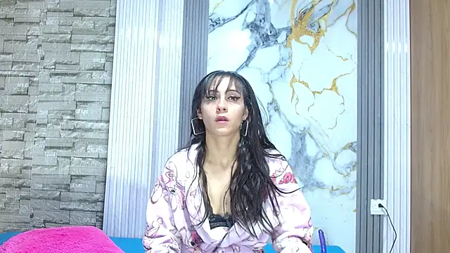 Snapshot of mikaela303av chatting on November 22, 2025, 4:44 am mikaela303av online show from November 22, 2025, 4:44 am