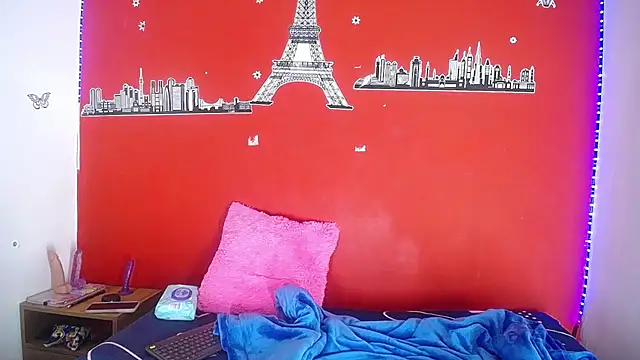 Snapshot of mikaela303av chatting on December 2, 2025, 4:40 am mikaela303av online show from December 2, 2025, 4:40 am