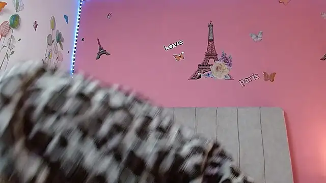 Snapshot of mikaela303av chatting on December 14, 2025, 1:22 am mikaela303av online show from December 14, 2025, 1:22 am