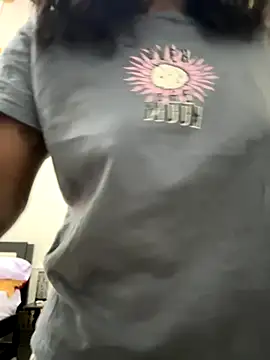 EmilyKisx online show from October 16, 2025, 1:12 pm