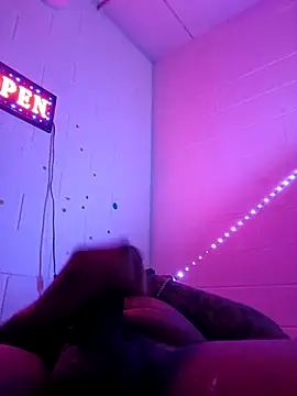 Snapshot of Nuttygmarley chatting on November 27, 2025, 9:44 am Nuttygmarley online show from November 27, 2025, 9:44 am