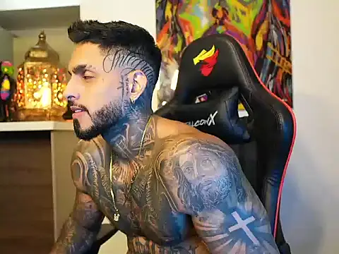 Snapshot of logan_hugh8 chatting on September 21, 2025, 4:03 am logan hugh8 online show from September 21, 2025, 4:03 am