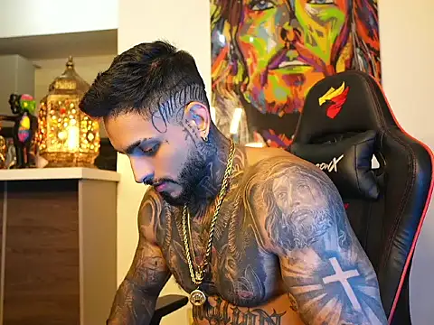 Snapshot of logan_hugh8 chatting on September 25, 2025, 3:10 am logan hugh8 online show from September 25, 2025, 3:10 am