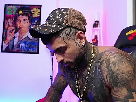 Snapshot of logan_hugh8 chatting on October 31, 2025, 6:03 am logan hugh8 online show from October 31, 2025, 6:03 am