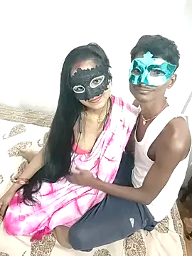 Snapshot of LOVE568 chatting on November 2, 2025, 3:36 pm LOVE568 online show from November 2, 2025, 3:36 pm