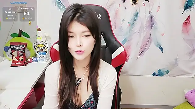 Alina10932 online show from December 17, 2025, 9:48 am