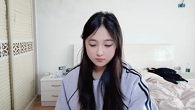 Snapshot of xxz98 chatting on December 14, 2025, 7:58 am xxz98 online show from December 14, 2025, 7:58 am