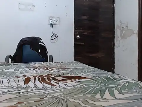 Snapshot of soya_queen chatting on October 23, 2025, 2:33 am soya queen online show from October 23, 2025, 2:33 am