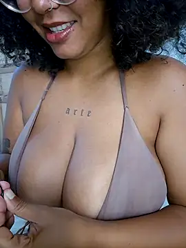 Snapshot of afrodeusa chatting on November 14, 2025, 12:04 pm afrodeusa online show from November 14, 2025, 12:04 pm