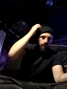 Snapshot of Macrhizz chatting on October 13, 2025, 3:34 pm Macrhizz online show from October 13, 2025, 3:34 pm