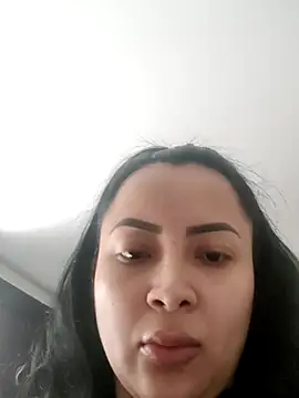 Snapshot of MayteCullen chatting on October 22, 2025, 5:45 pm MayteCullen online show from October 22, 2025, 5:45 pm