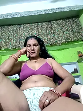 Snapshot of ZIVAA chatting on October 16, 2025, 10:49 am ZIVAA online show from October 16, 2025, 10:49 am