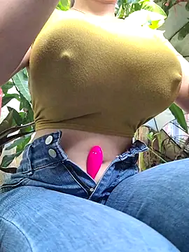 Kiki-vivi online show from September 20, 2025, 1:06 am