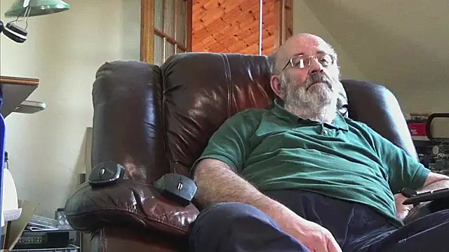 janzer13 online show from November 29, 2025, 2:20 pm