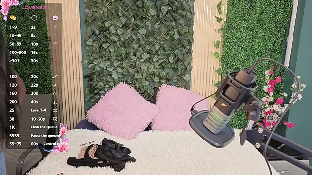 MihaCarther online show from October 4, 2025, 1:31 pm