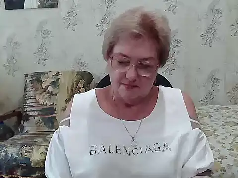 Snapshot of Renata62011 chatting on September 9, 2025, 10:48 am Renata62011 online show from September 9, 2025, 10:48 am