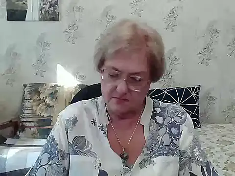 Snapshot of Renata62011 chatting on September 19, 2025, 11:44 am Renata62011 online show from September 19, 2025, 11:44 am