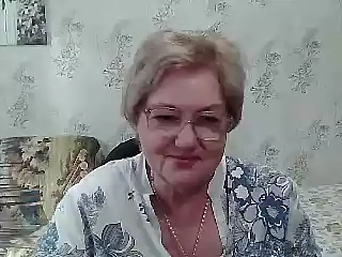 Snapshot of Renata62011 chatting on October 14, 2025, 11:44 am Renata62011 online show from October 14, 2025, 11:44 am