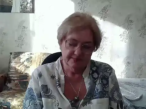 Snapshot of Renata62011 chatting on November 3, 2025, 12:06 pm Renata62011 online show from November 3, 2025, 12:06 pm