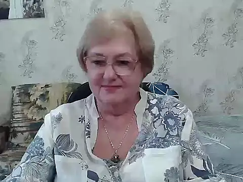 Snapshot of Renata62011 chatting on November 6, 2025, 12:17 pm Renata62011 online show from November 6, 2025, 12:17 pm