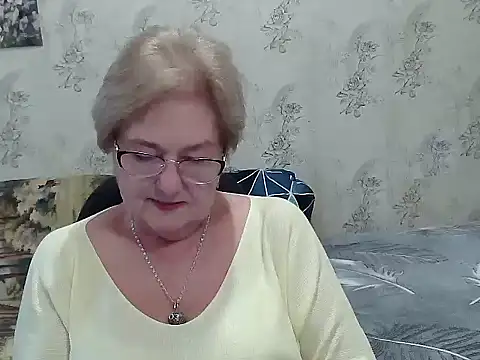 Snapshot of Renata62011 chatting on November 7, 2025, 1:22 pm Renata62011 online show from November 7, 2025, 1:22 pm