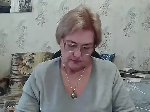 Snapshot of Renata62011 chatting on November 13, 2025, 12:37 pm Renata62011 online show from November 13, 2025, 12:37 pm