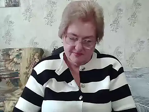 Snapshot of Renata62011 chatting on November 21, 2025, 1:10 pm Renata62011 online show from November 21, 2025, 1:10 pm