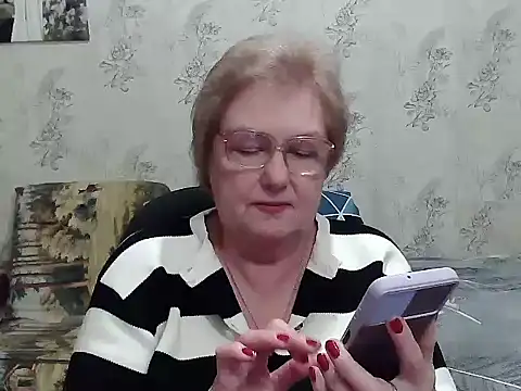 Snapshot of Renata62011 chatting on November 22, 2025, 3:33 pm Renata62011 online show from November 22, 2025, 3:33 pm